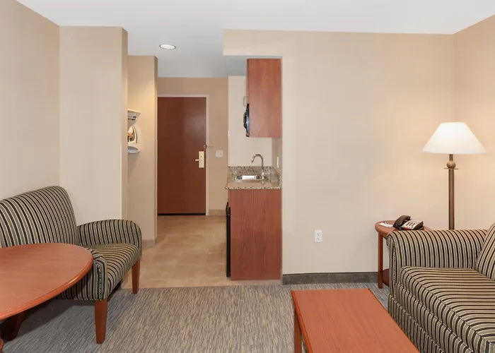 Holiday Inn Express Hotel & Suites Hampton South-Seabrook By Ihg